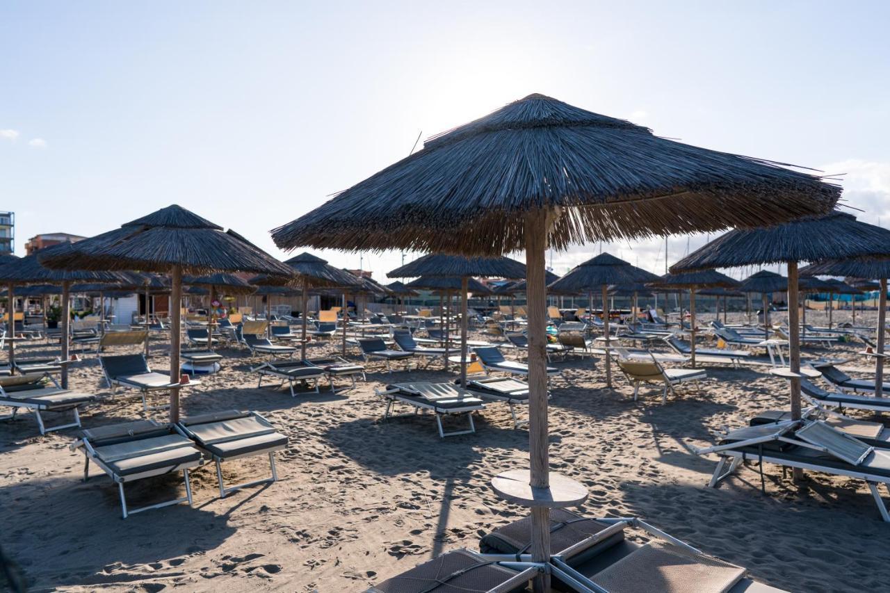Lola Piccolo Hotel E Appartamenti Marina di Grosseto Exterior photo