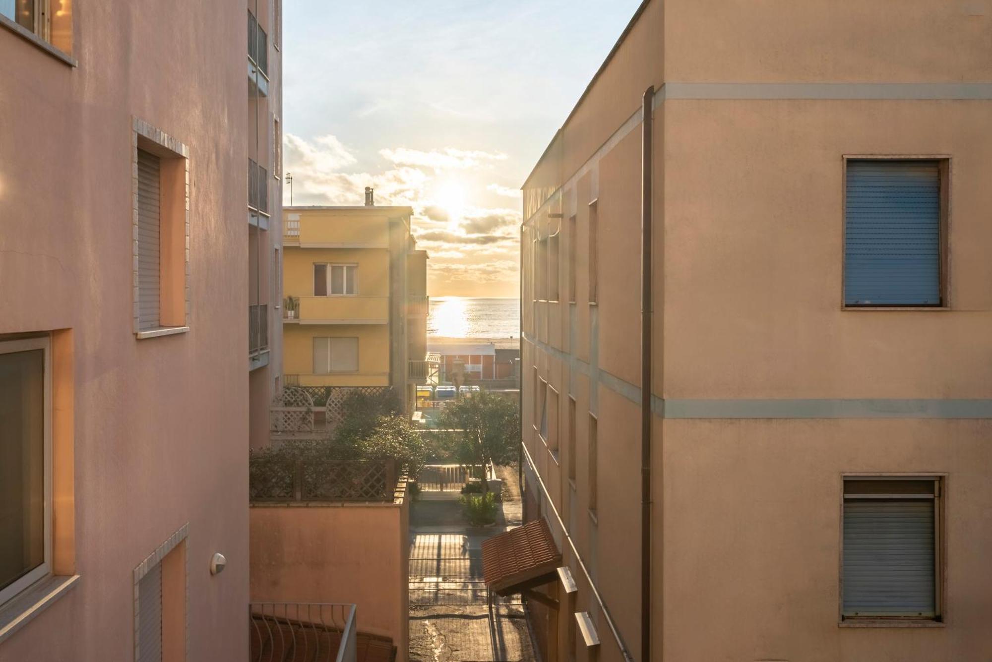 Lola Piccolo Hotel E Appartamenti Marina di Grosseto Exterior photo