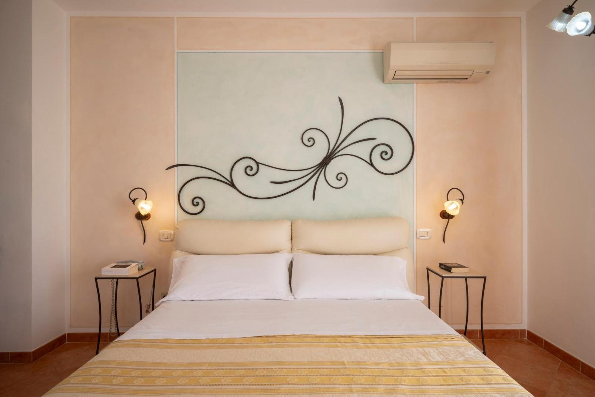 Lola Piccolo Hotel E Appartamenti Marina di Grosseto Exterior photo
