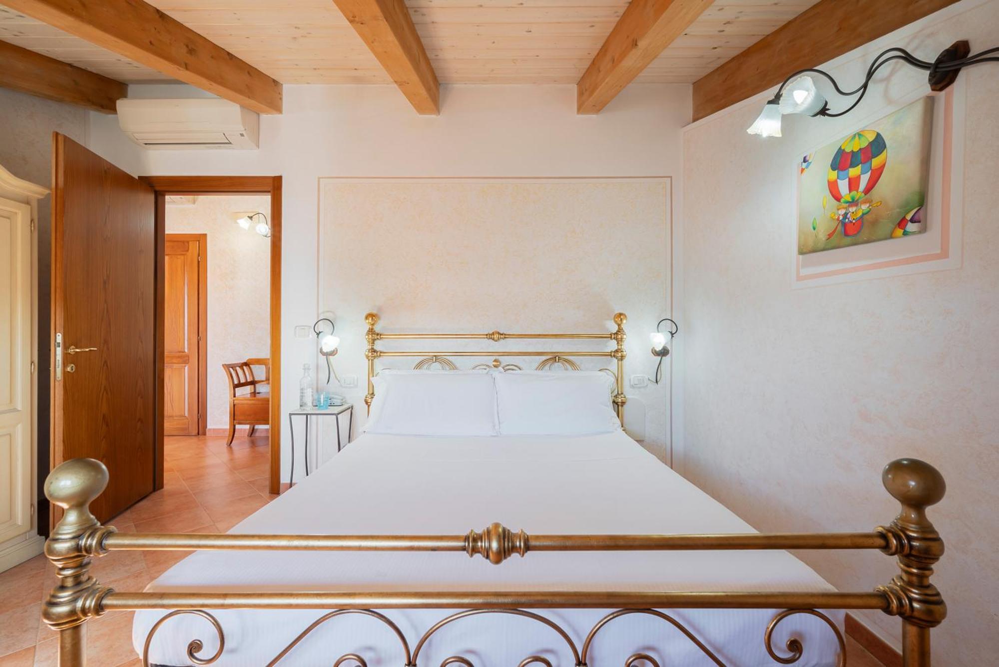 Lola Piccolo Hotel E Appartamenti Marina di Grosseto Exterior photo