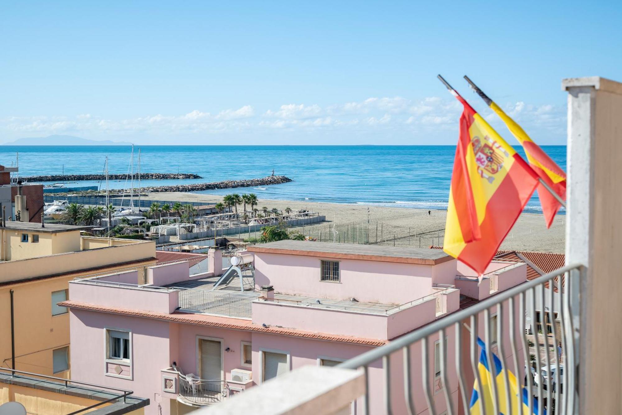 Lola Piccolo Hotel E Appartamenti Marina di Grosseto Exterior photo